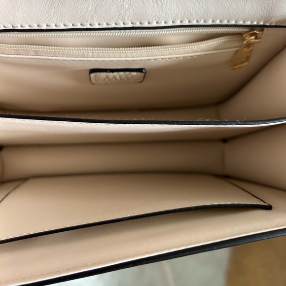 Adrienne Vittadini, Stylish & sophisticated, dome shaped satchel bag, brand new - Picture 4 of 4